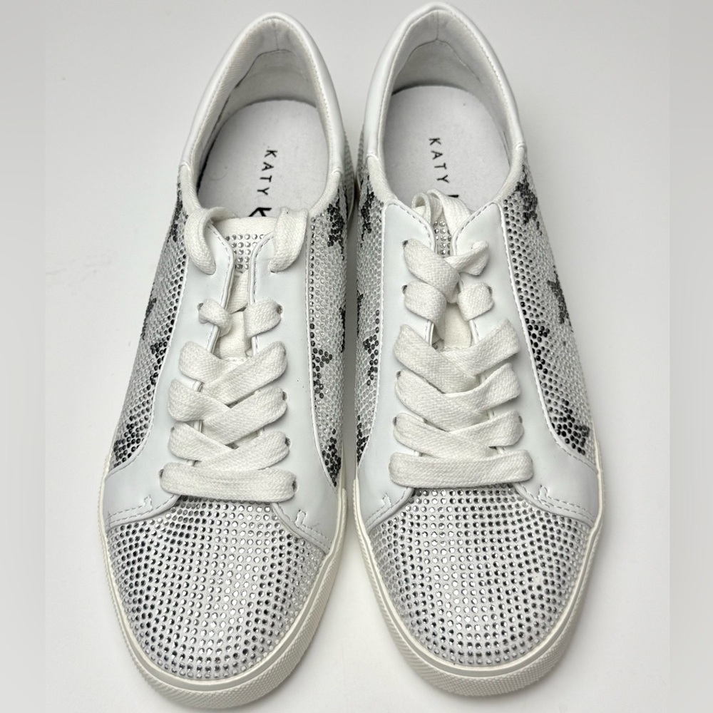 White Lace-Up Sneakers — Katy Perry Women’s The Rizzo Sneaker (Size 7.5)